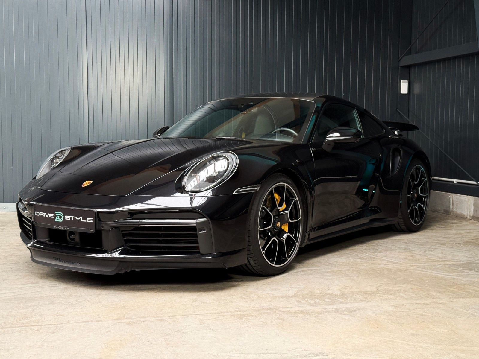 Fahrzeugabbildung Porsche Turbo S + Burmester + PCCB + Carbon Dach + Appro
