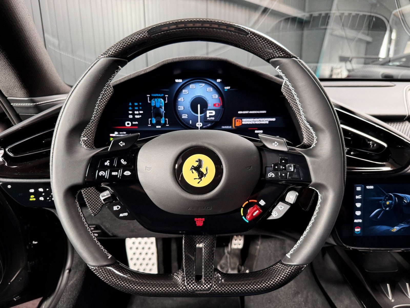 Fahrzeugabbildung Ferrari 12Cilindri + 1. Hand + 54 km + Carbon Exterieur