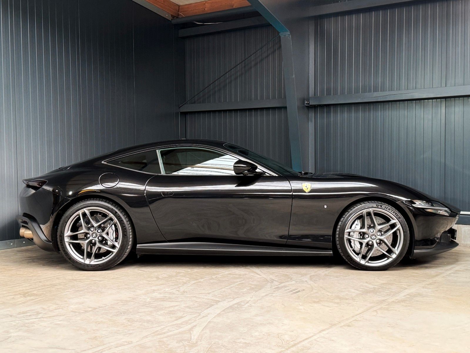 Ferrari Roma +Carbon + ADAS + Beifahrerdisplay