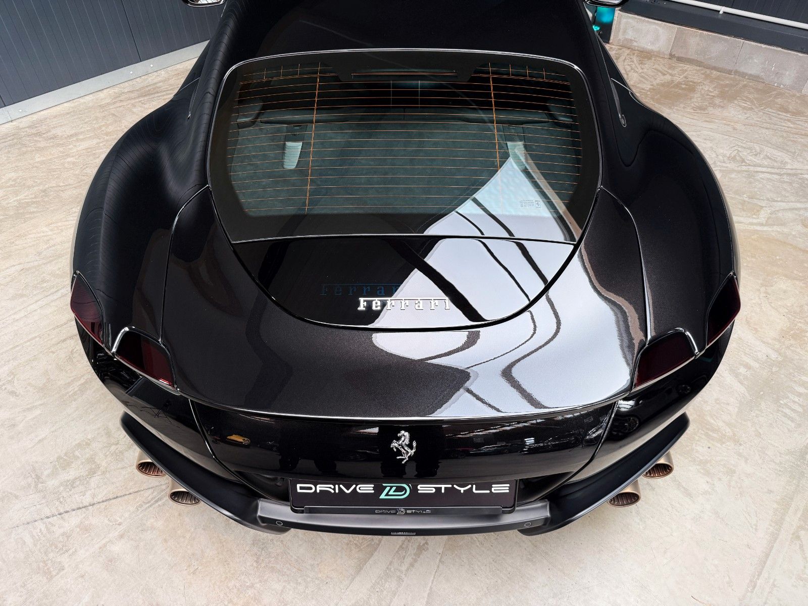 Fahrzeugabbildung Ferrari Roma +Carbon + ADAS + Beifahrerdisplay