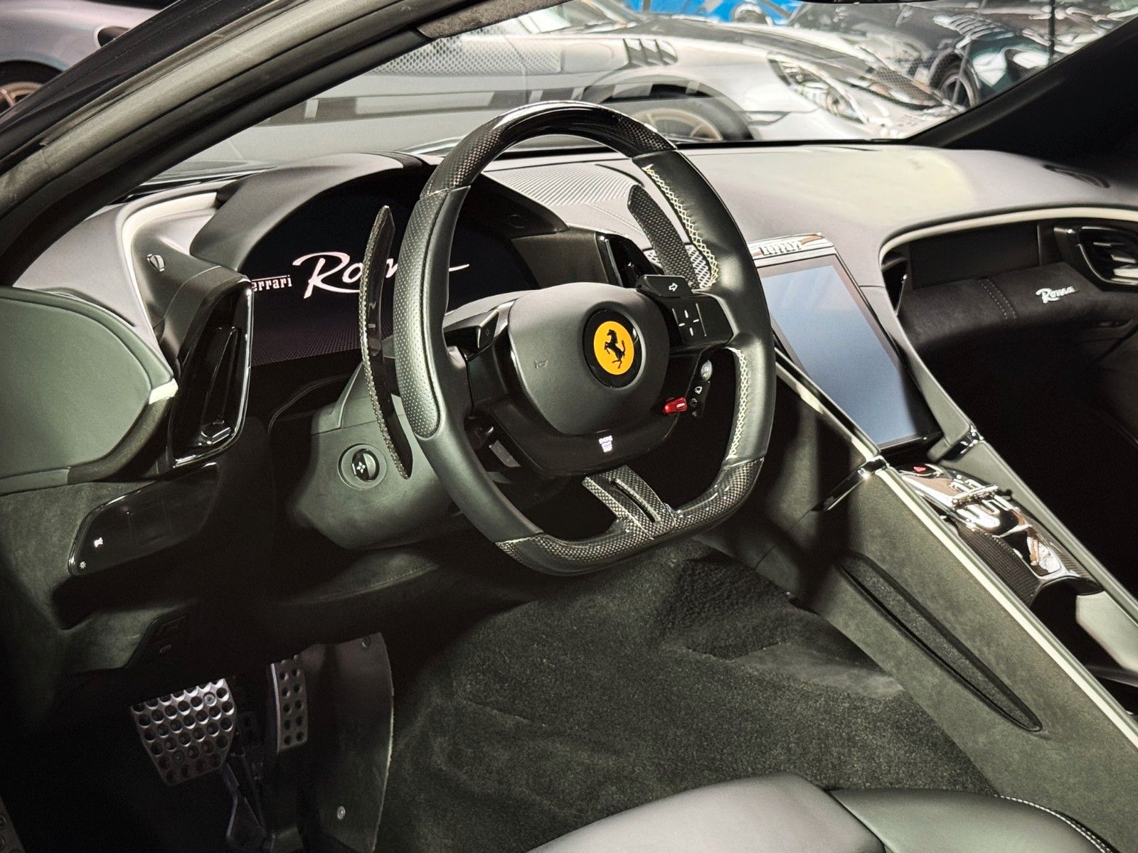 Fahrzeugabbildung Ferrari Roma +Carbon + ADAS + Beifahrerdisplay