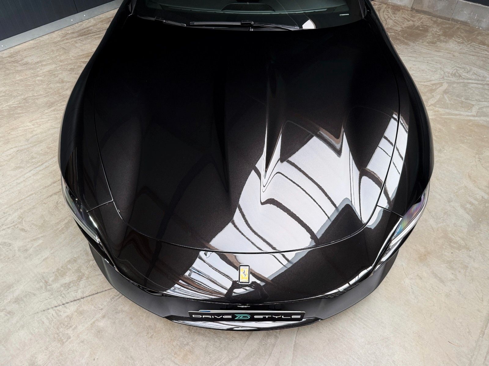 Fahrzeugabbildung Ferrari Roma +Carbon + ADAS + Beifahrerdisplay