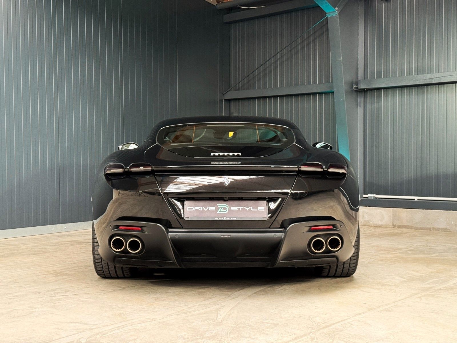 Fahrzeugabbildung Ferrari Roma +Carbon + ADAS + Beifahrerdisplay