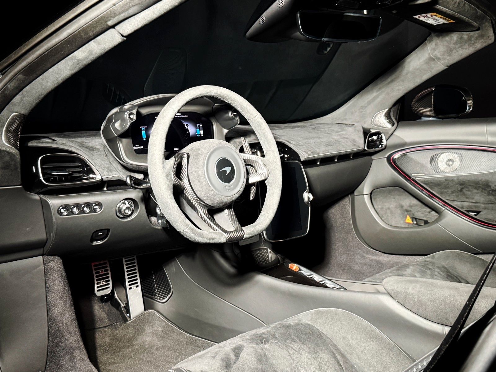 Fahrzeugabbildung McLaren Artura Spider + MSO Lava Grey + Carbon Pack +PPF